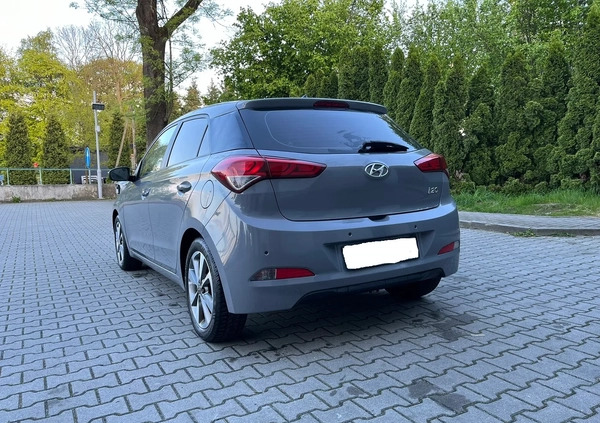 Hyundai i20 cena 35900 przebieg: 131000, rok produkcji 2015 z Stryków małe 497